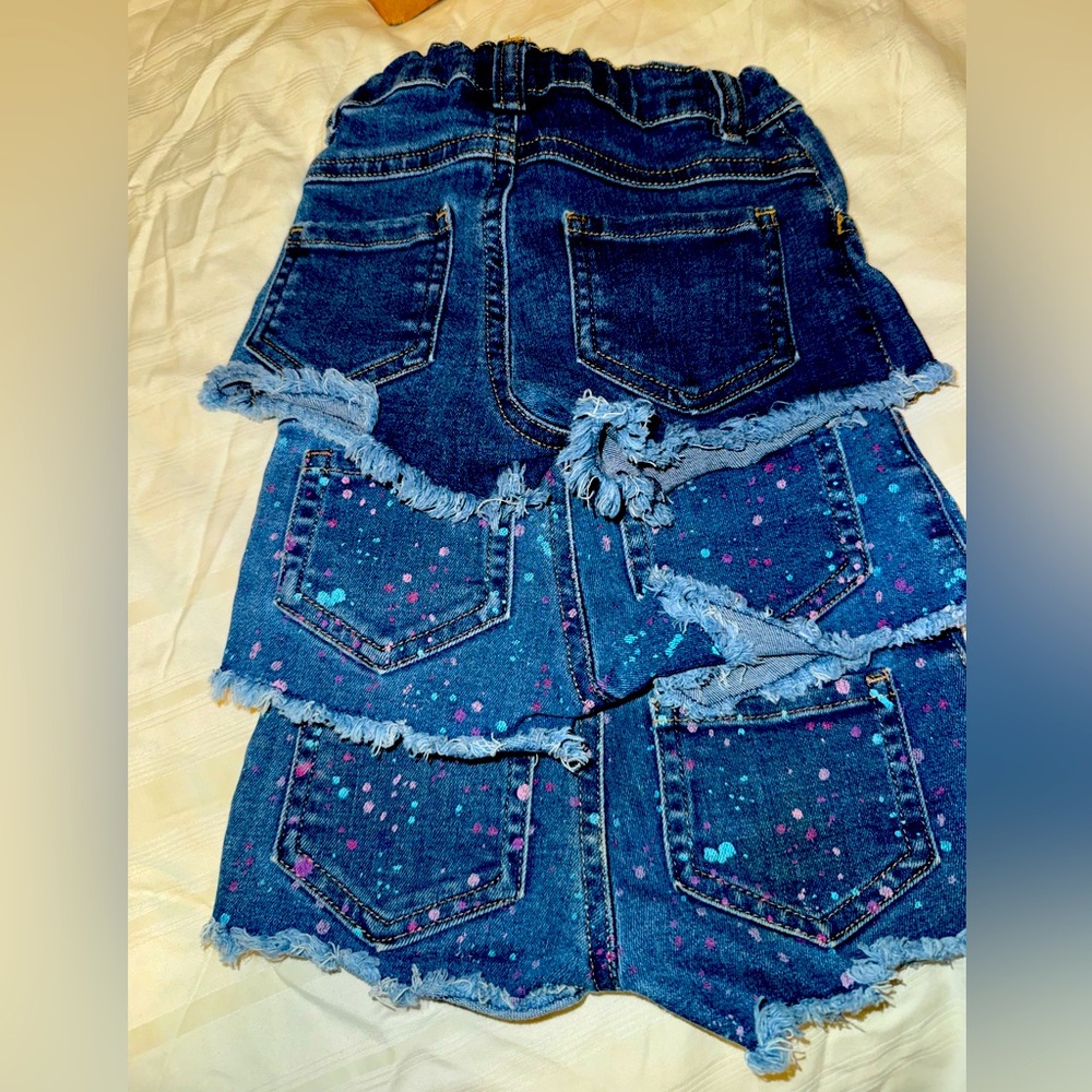 Girls 2T adjustable denim shorts (3)